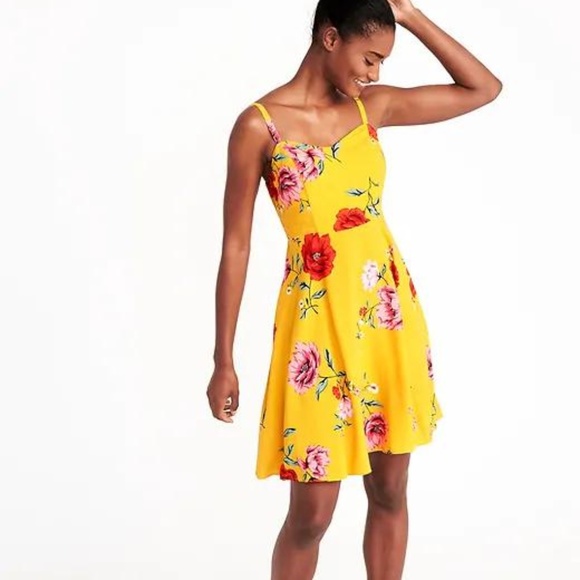 Old Navy Dresses & Skirts - Old Navy Floral Fit & Flare Cami Dress Size S New
